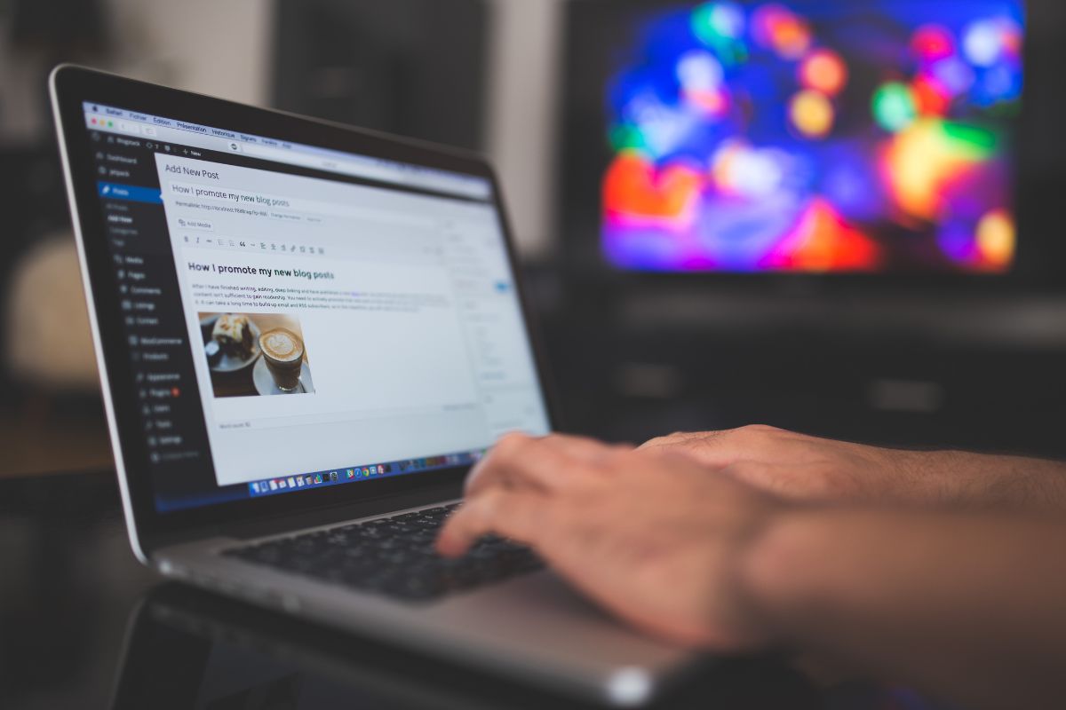 typing a blog post on WordPress